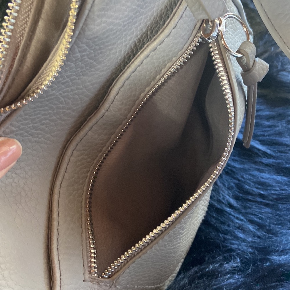 Purse - Picture 6 of 9